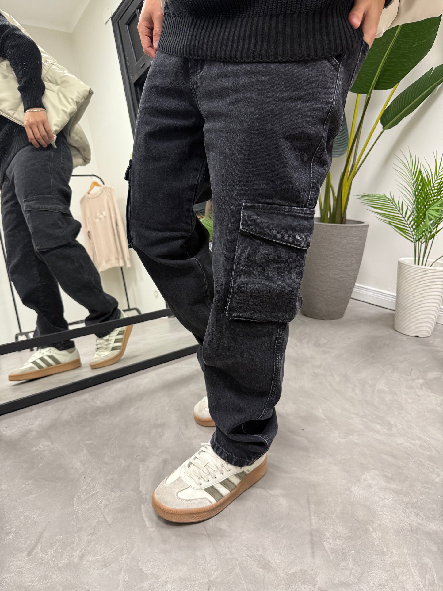 BAGGY Cargo Black Gastado