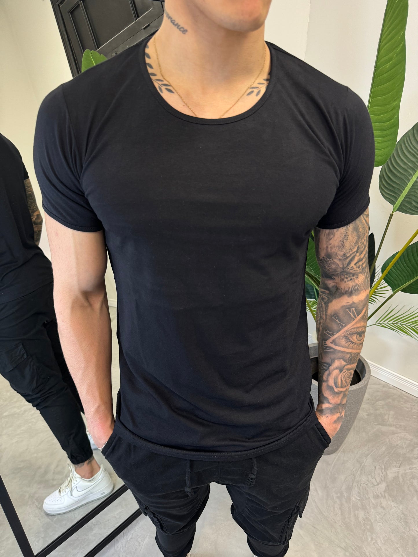 Remera Classic Negra Slim Fit
