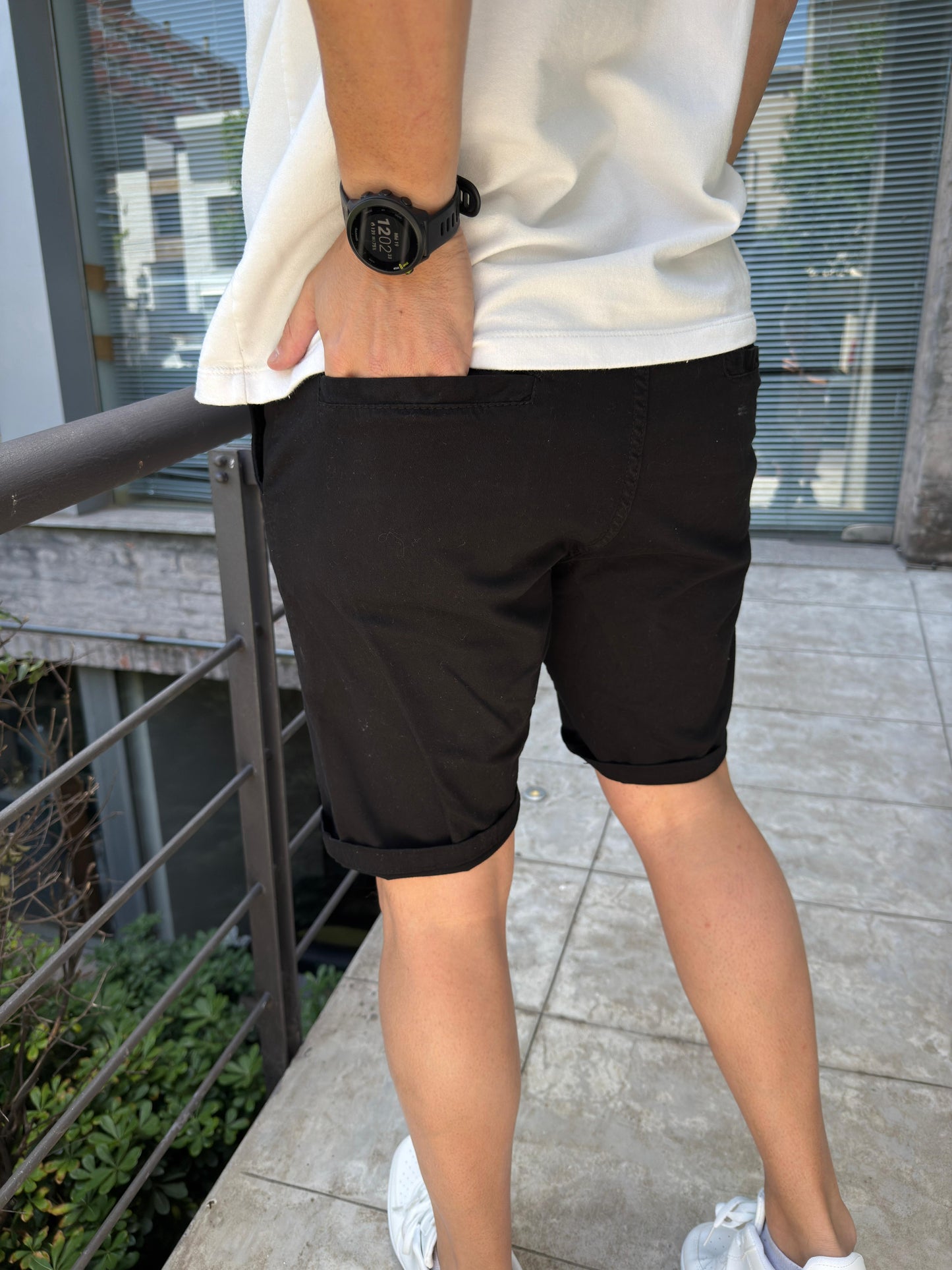 Bermuda Gabardina Negra