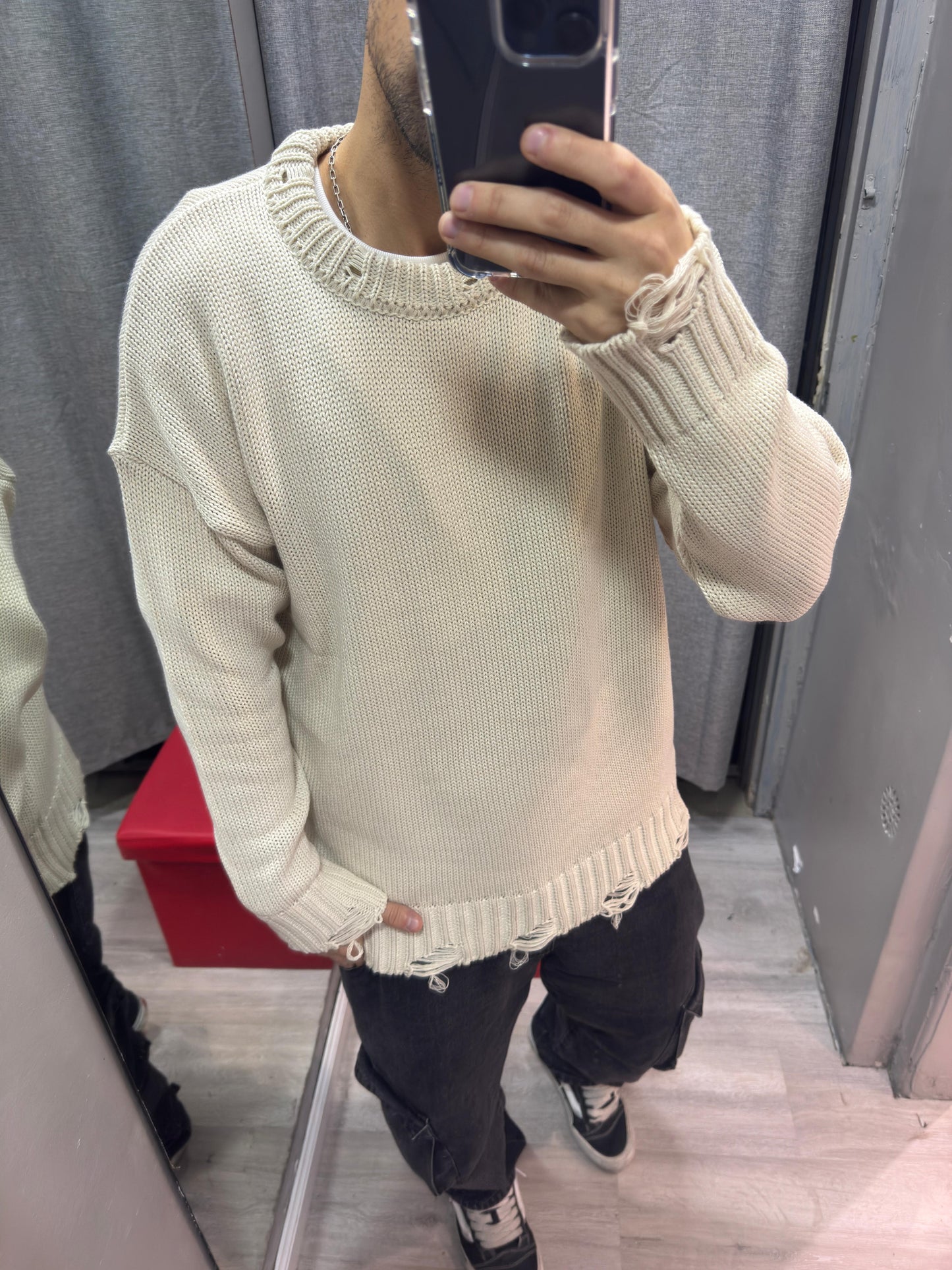 Sweater Over Roto Beige