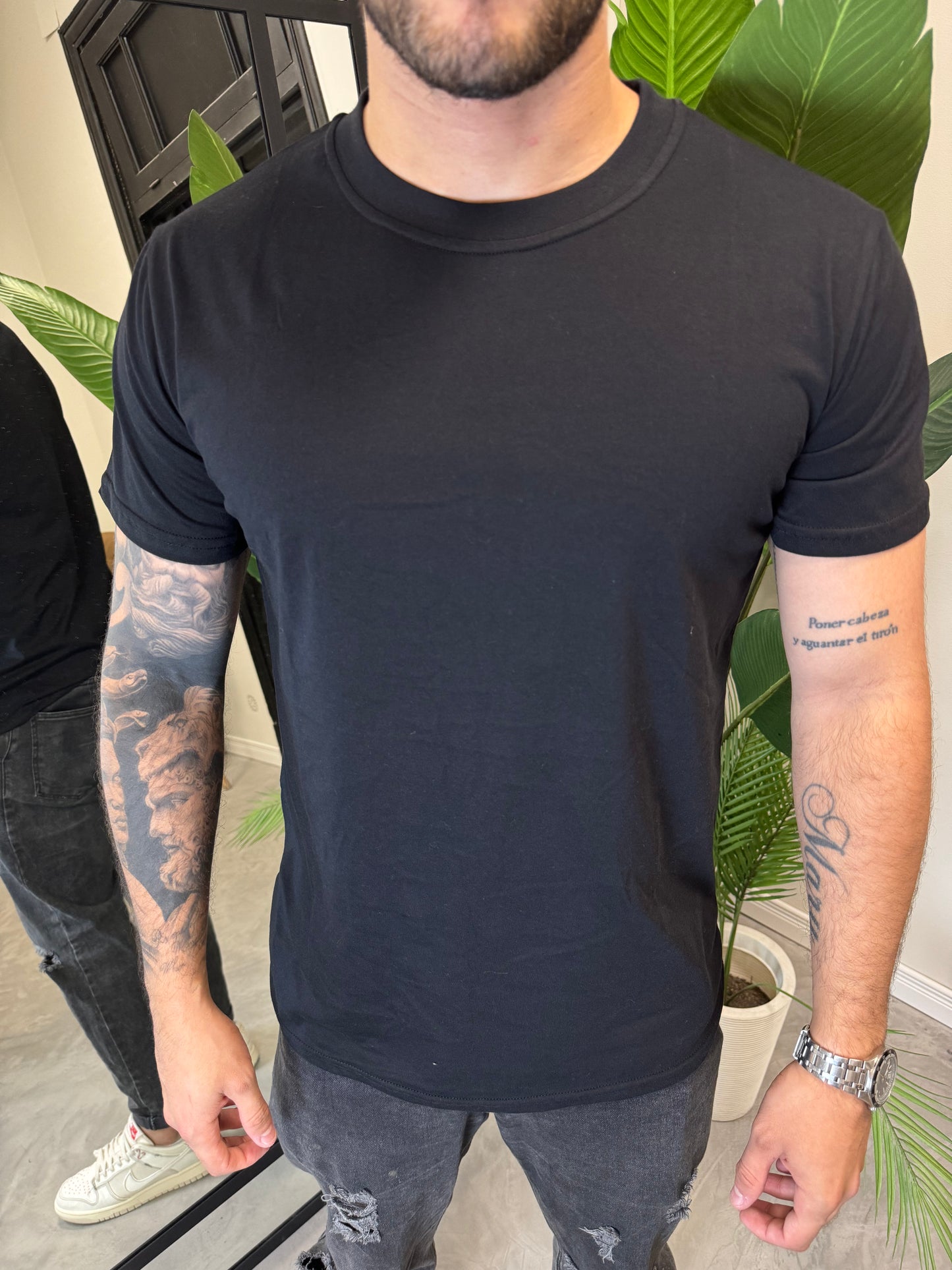 Remera Basic Negro