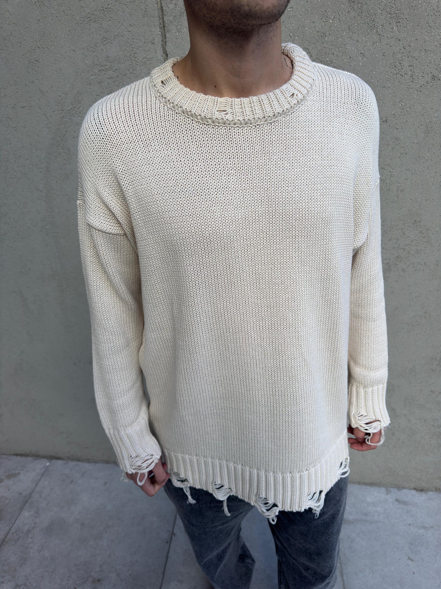 Sweater Over Roto Beige