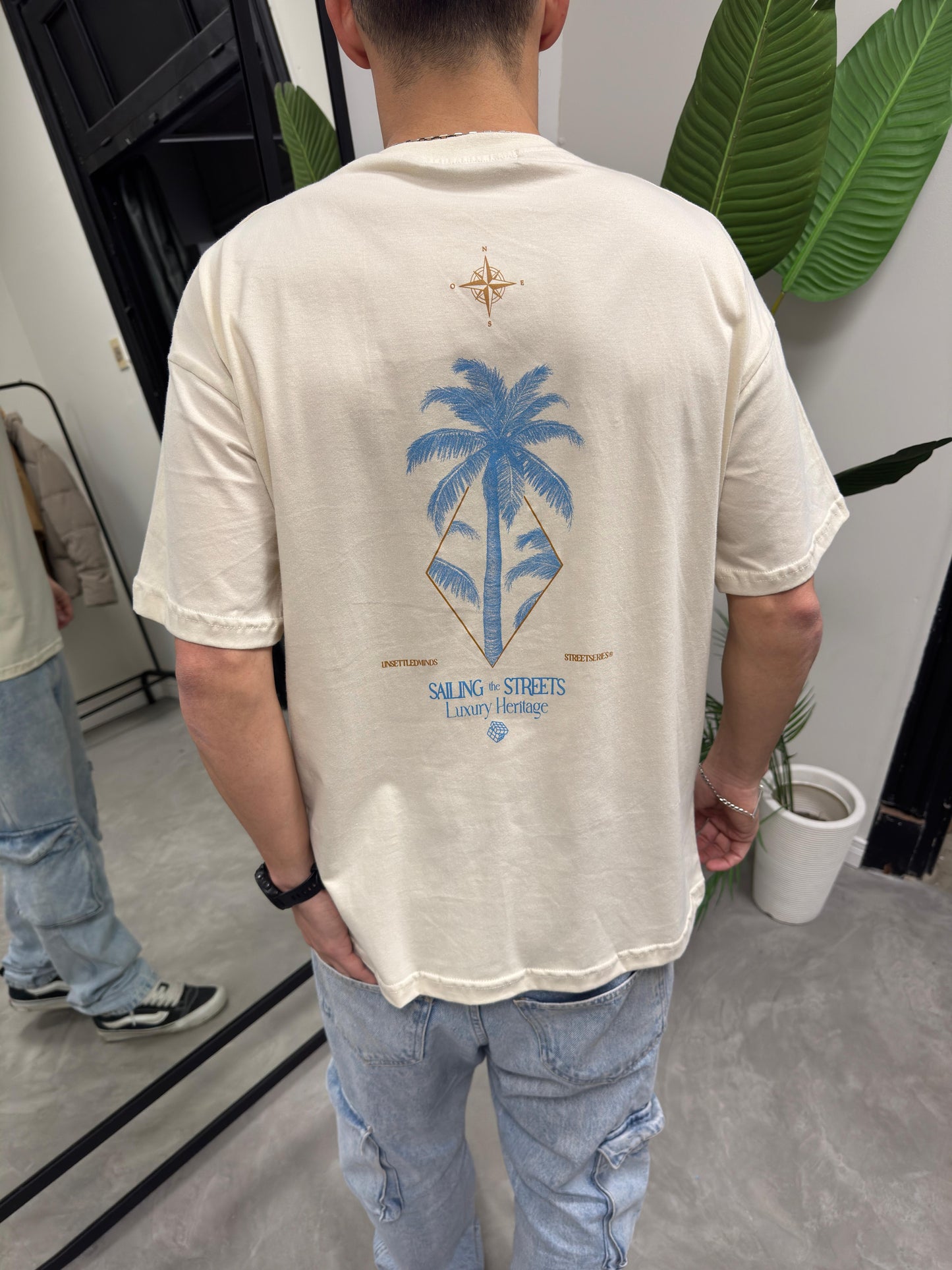 Remera Beige Palm