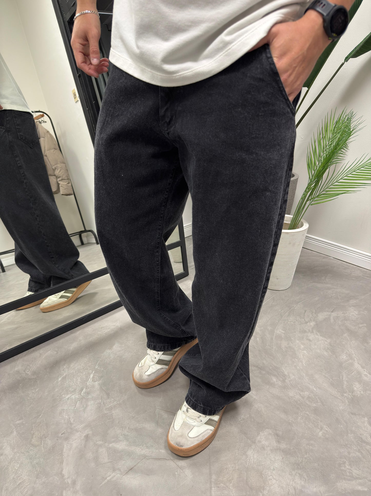 Super Baggy Black