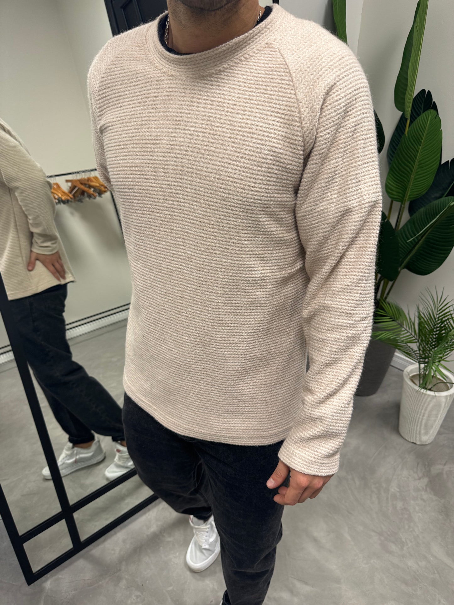 Buzo Hilo Beige Slim Fit