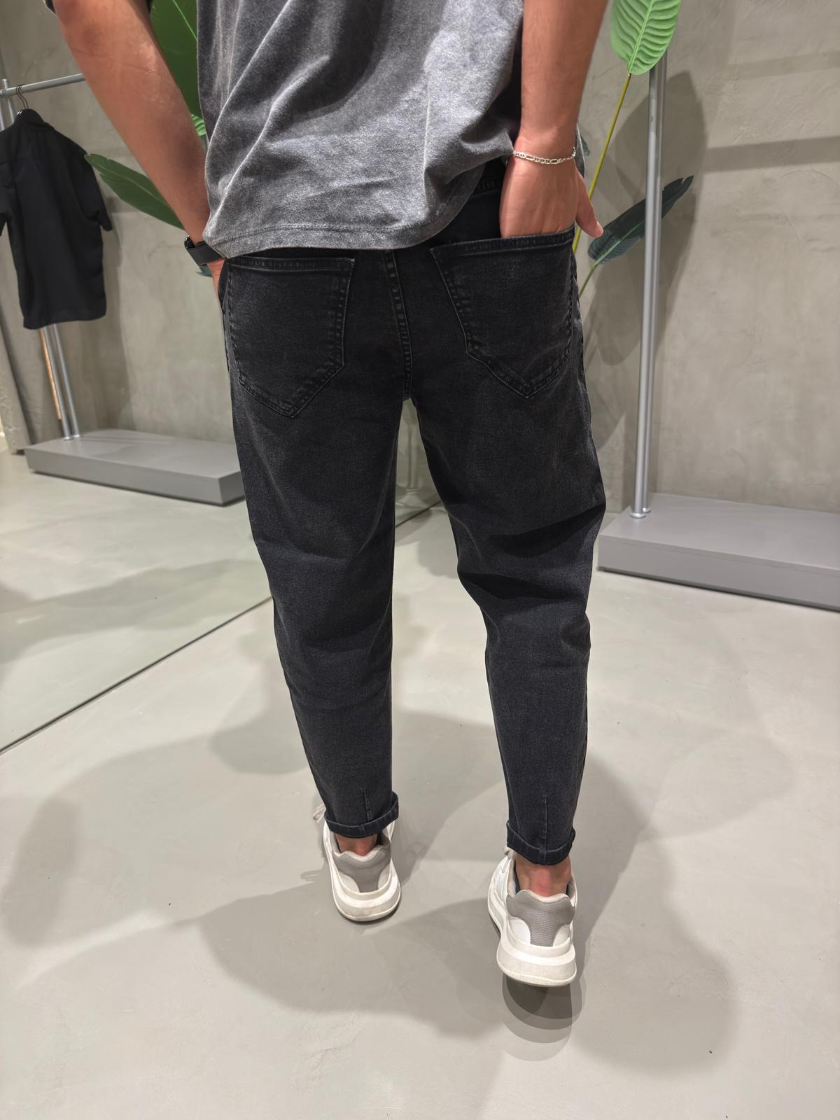 Slouchy Black Gastado