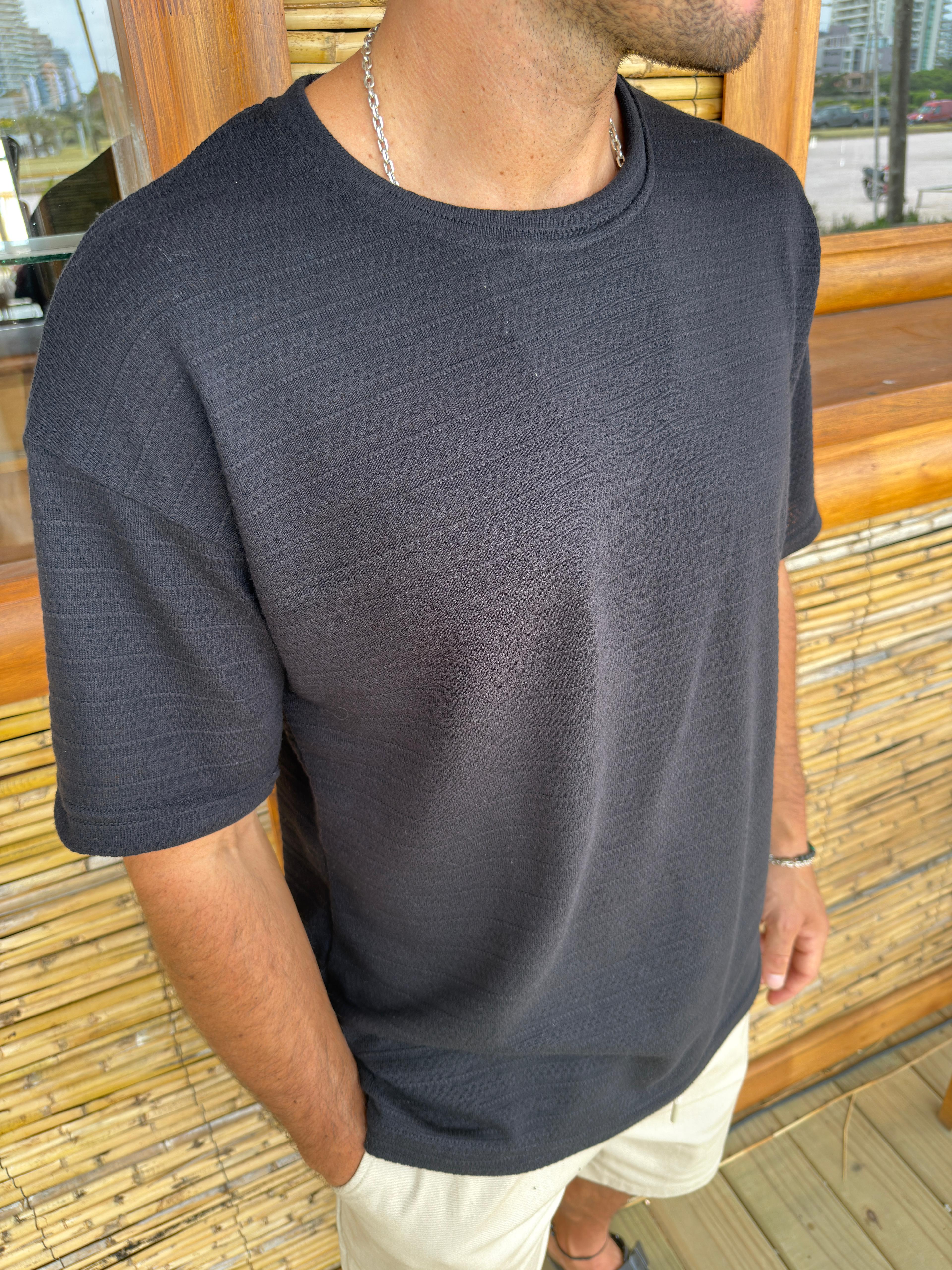 Remera Over Santorini Black