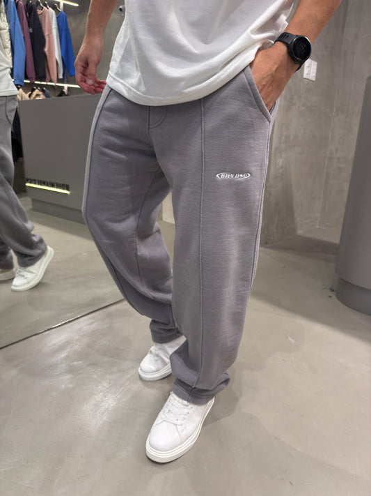 BAGGY Deportivo Línea Gris Oscuro