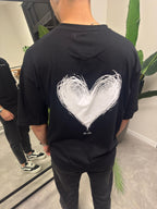 Remera Over Black Love