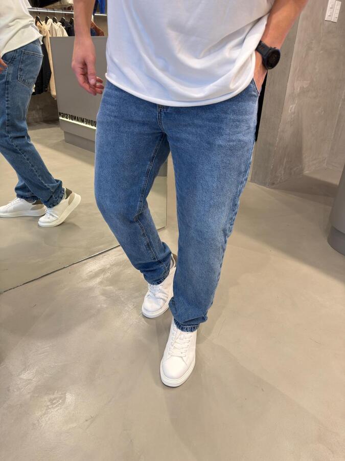 Jean Mom Classic