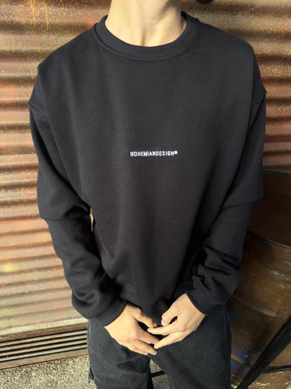 Buzo Over Black Bordado