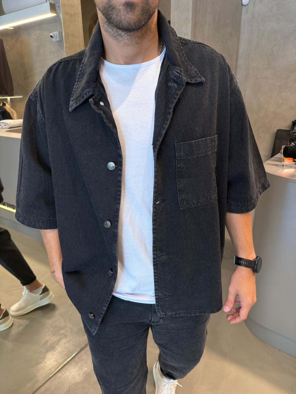 Camisa Boxy Black