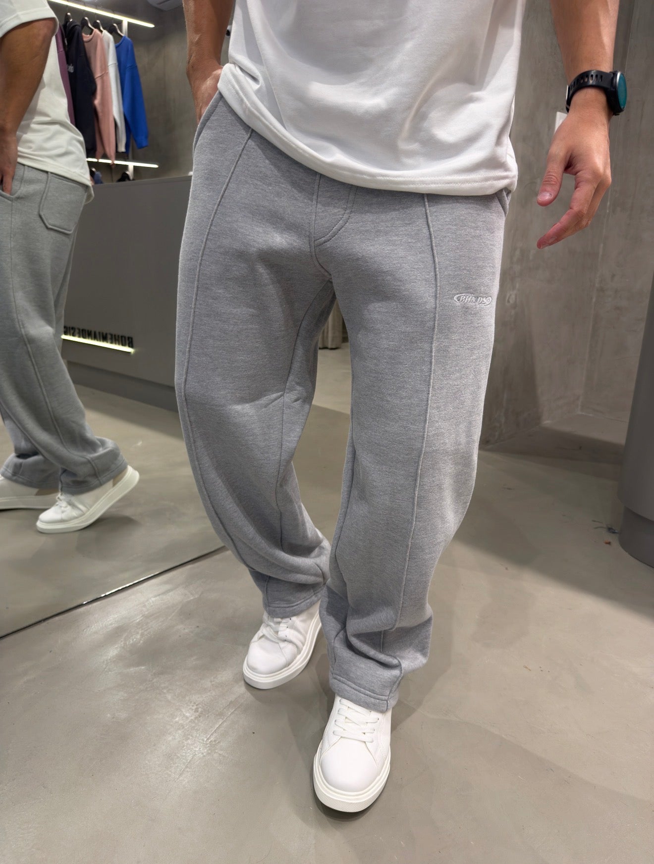 BAGGY Deportivo Línea Gris Melange
