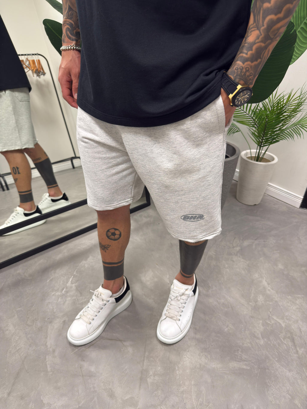 Bermuda Deportiva Regular Gris