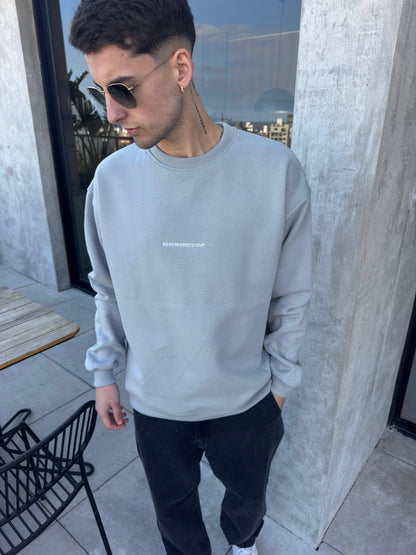 Buzo Over Bordado Gris