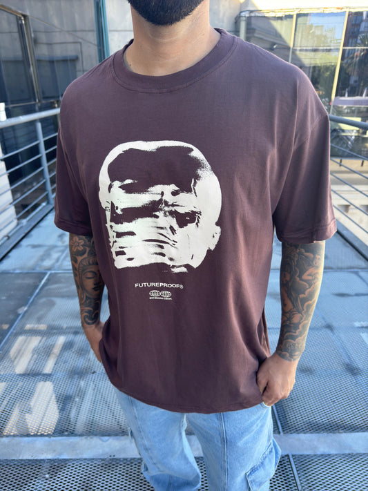 Remera Over Face Marrón