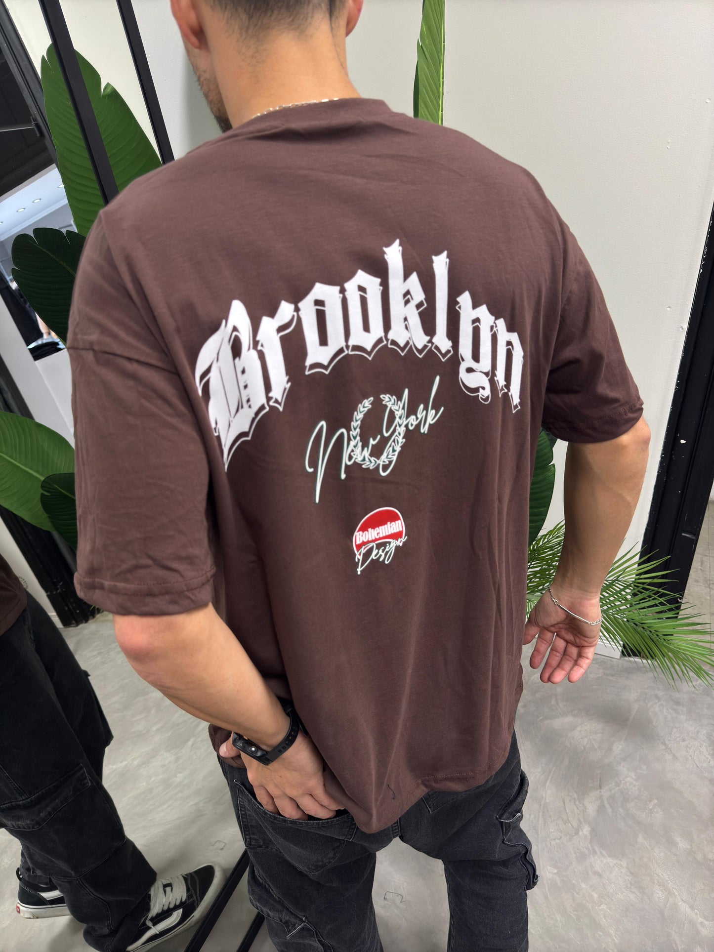 Remera Over Brooklyn Marrón