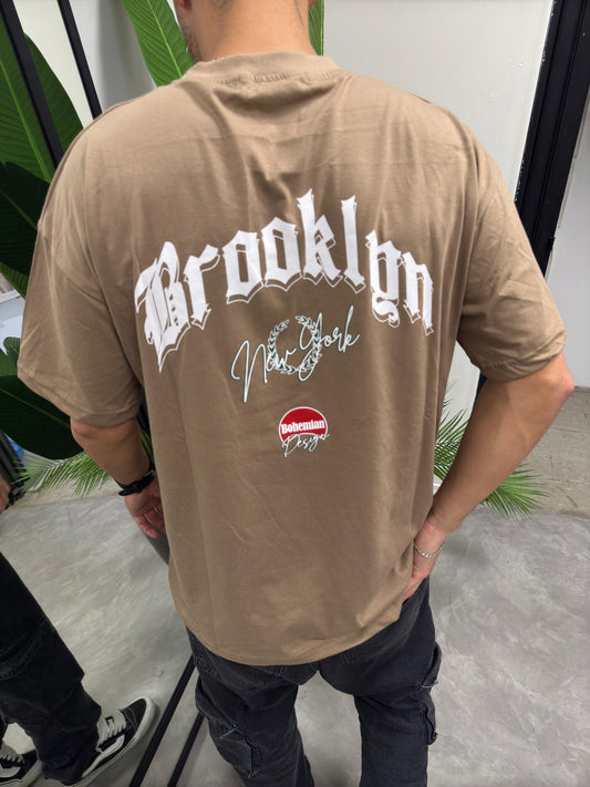 Remera Over Brooklyn Tostado