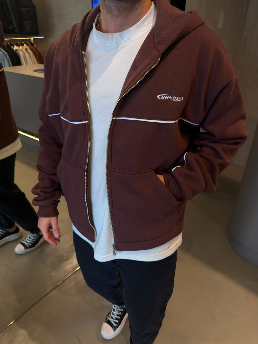 Campera Boxy Raya Marrón