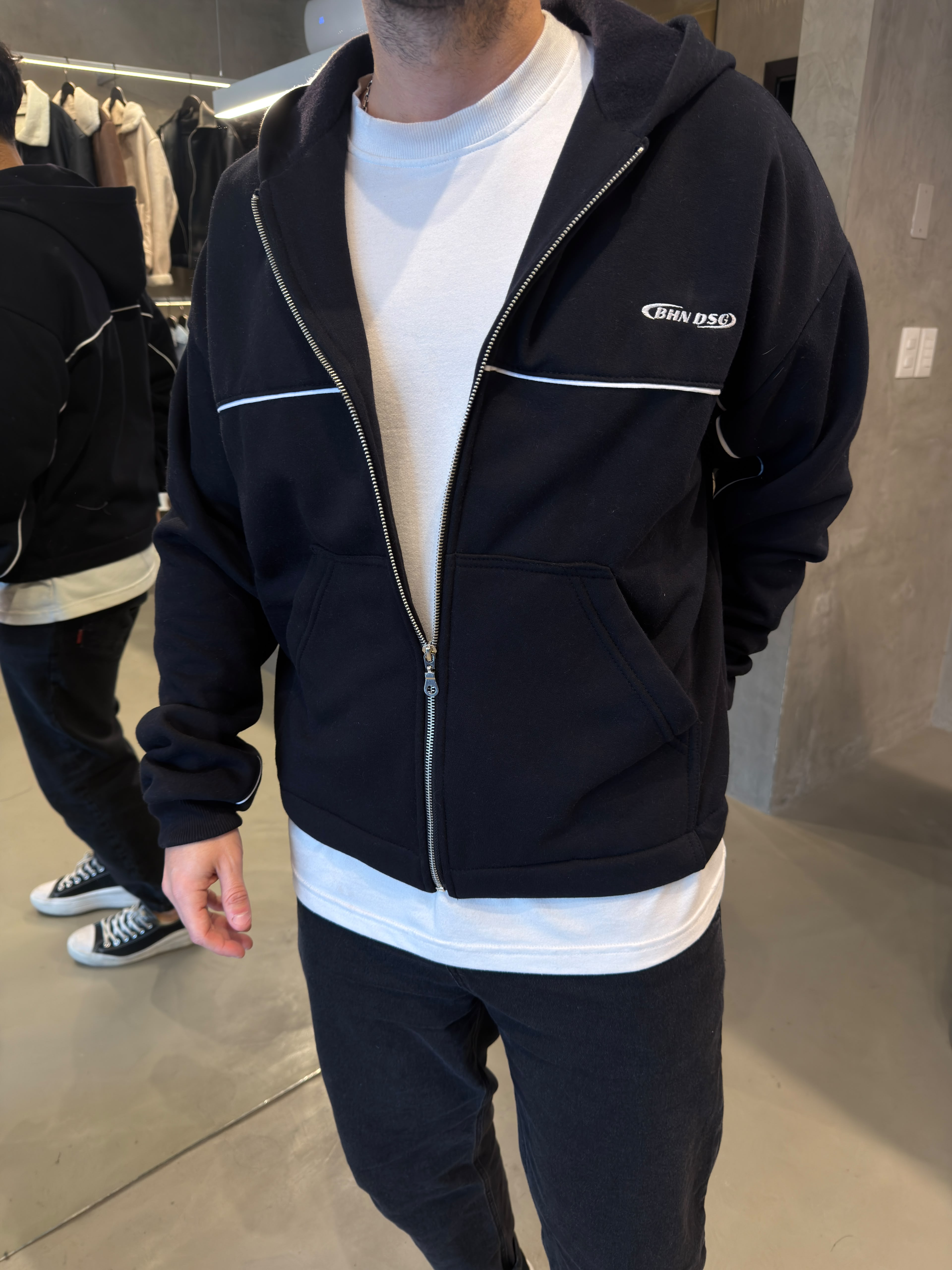 Campera Boxy Raya Black