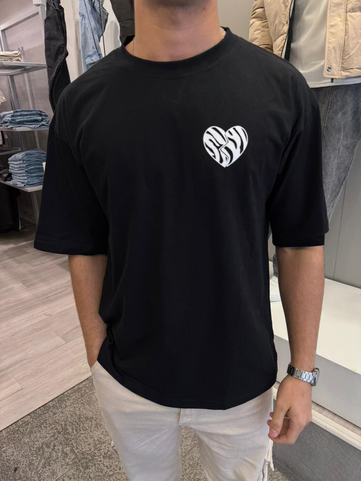 Remera Black Good Love