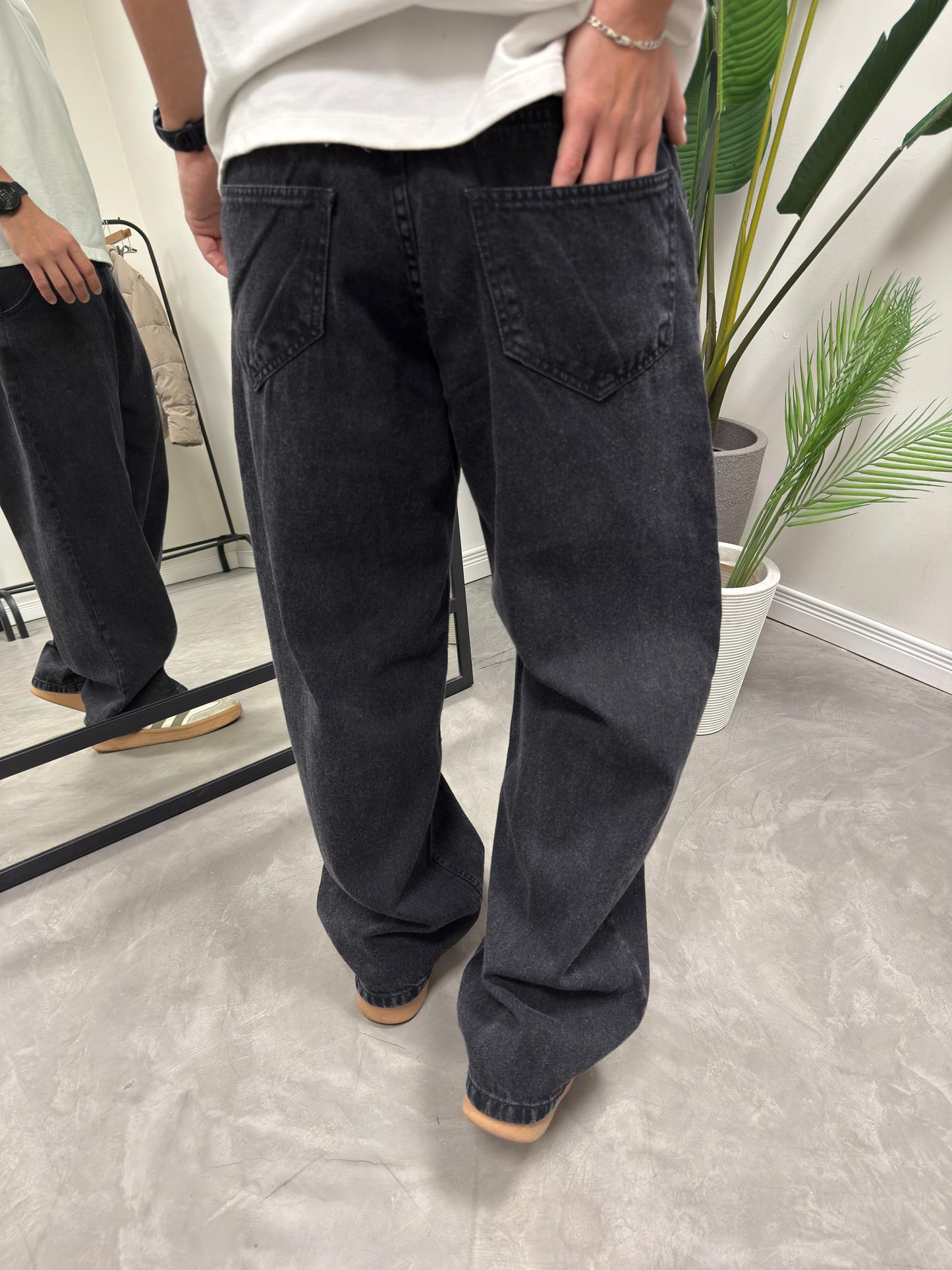 Super Baggy Black