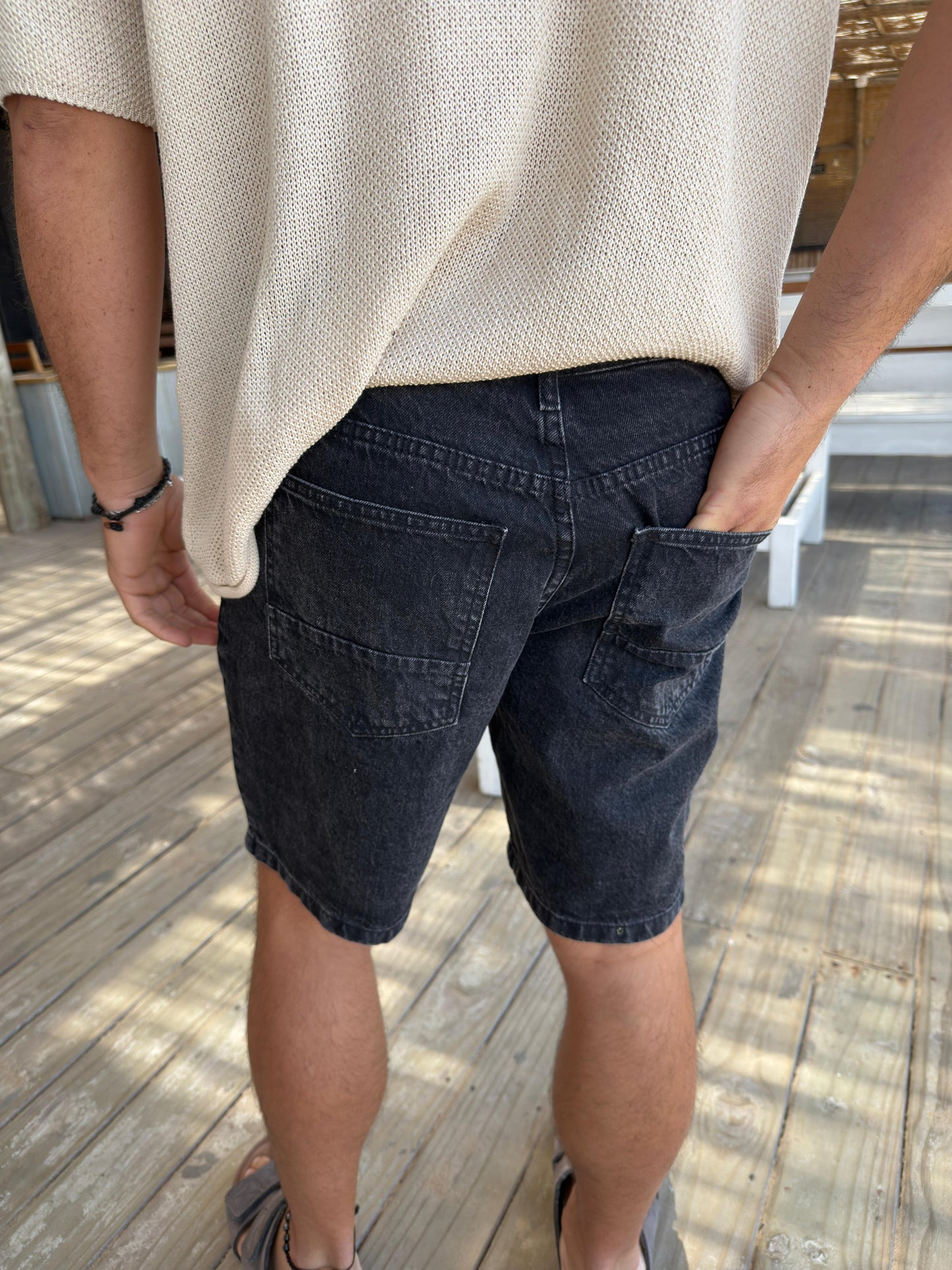 Bermuda Slouchy Black Gastado