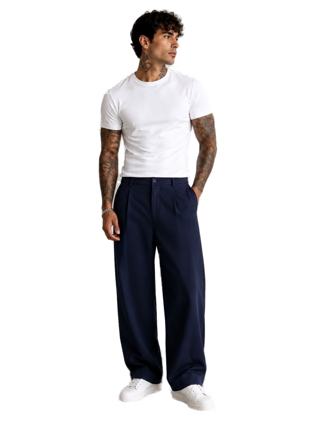 Outfit remera classic slim blanca con pantalon sastrero azul
